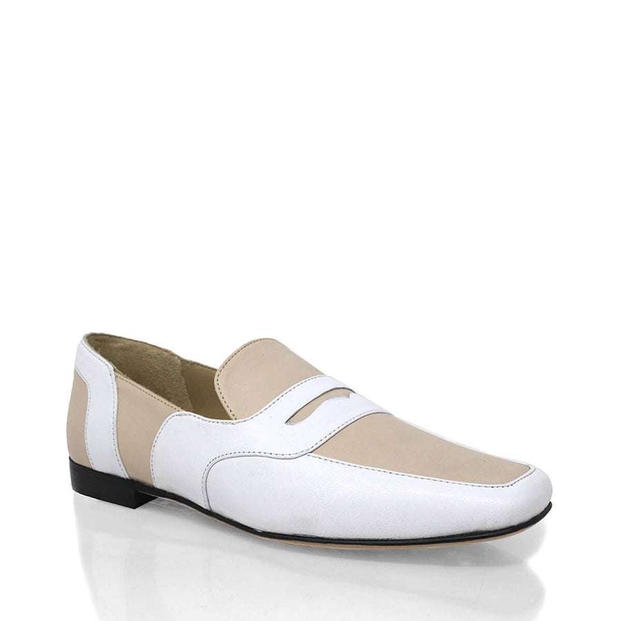 CLARK - Beige Regina Romero Women's Flat Moccasin Shoe in Leather