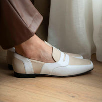 CLARK - Beige Regina Romero Women's Flat Moccasin Shoe in Leather