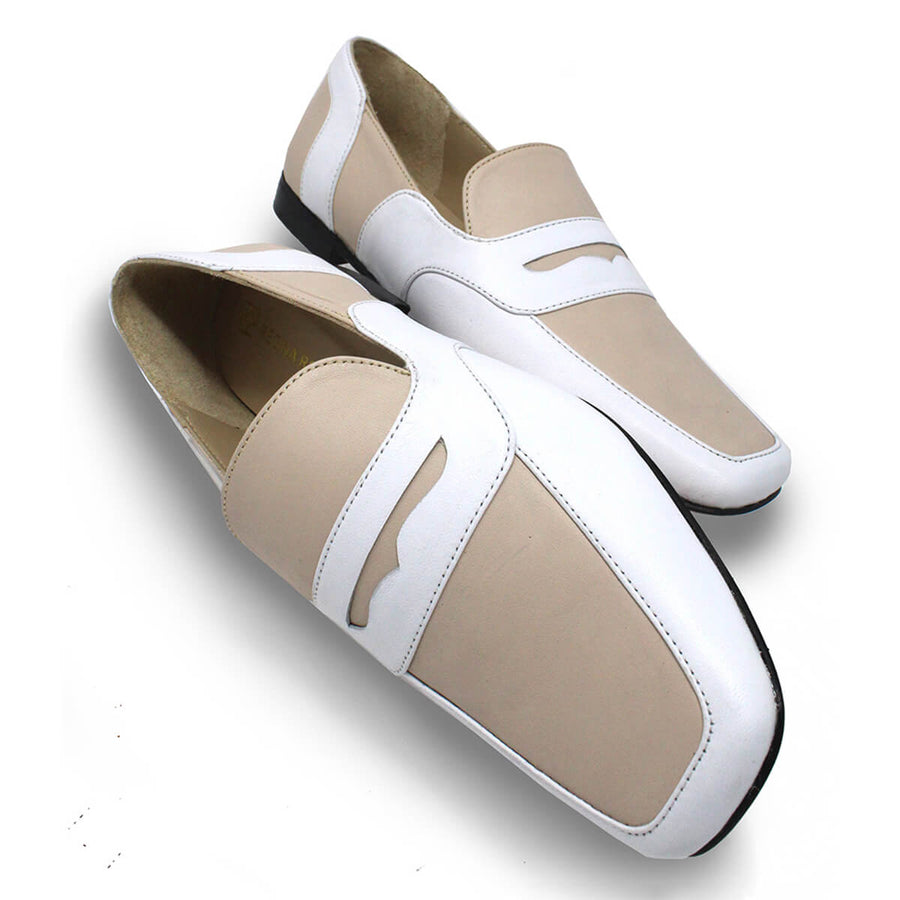 CLARK - Beige Regina Romero Women's Flat Moccasin Shoe in Leather