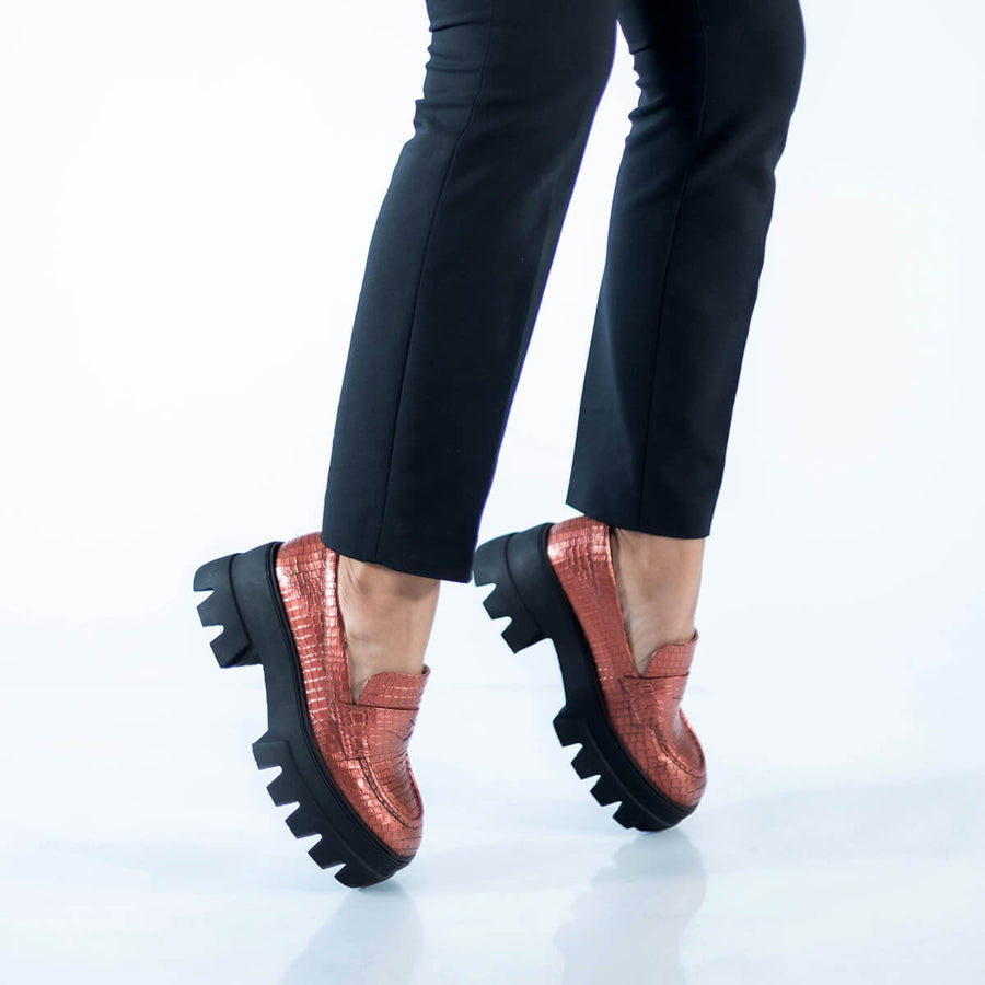 LOVE 65 - Topacio Regina Romero Zapato Tenis Urbano Sport Para Dama en Piel