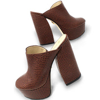 1990 - Black Regina Romero High Heel Platform Shoe for Lady in Leather
