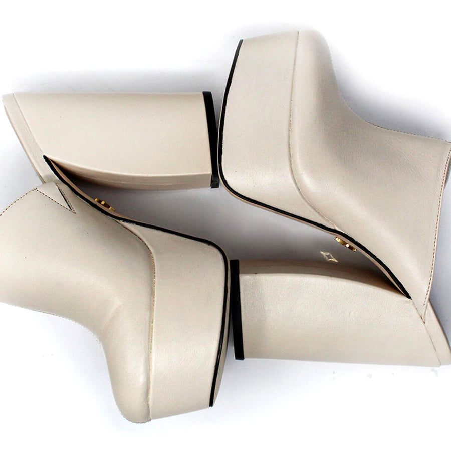 1990 - Black Regina Romero High Heel Platform Shoe for Lady in Leather