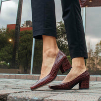 SILVANA 55 - Vino Regina Romero Zapato Zapatilla Tacon Bajo Para Dama en Piel