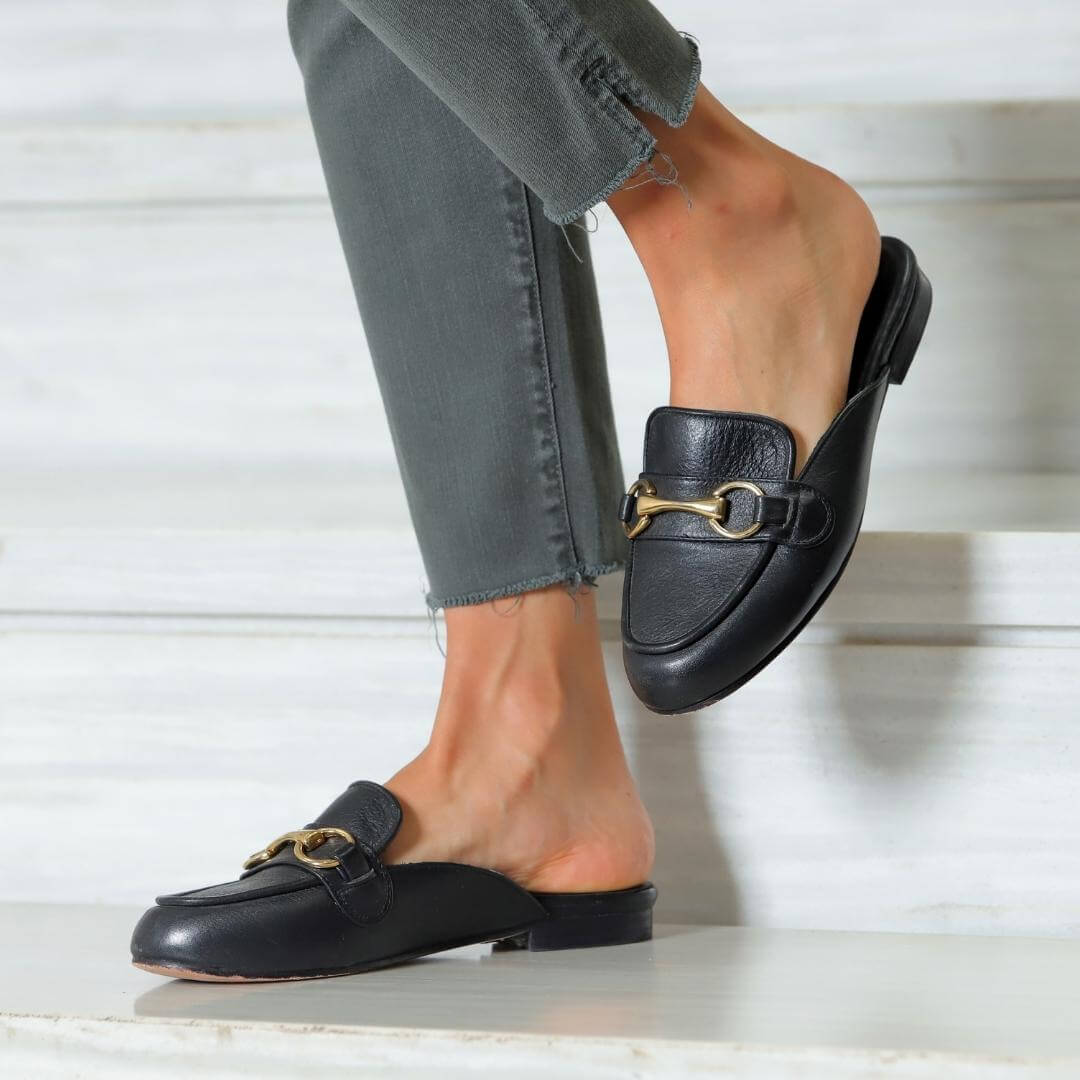 CINDY - Smooth Black Regina Romero Flat Mule Shoe for Women in Leather