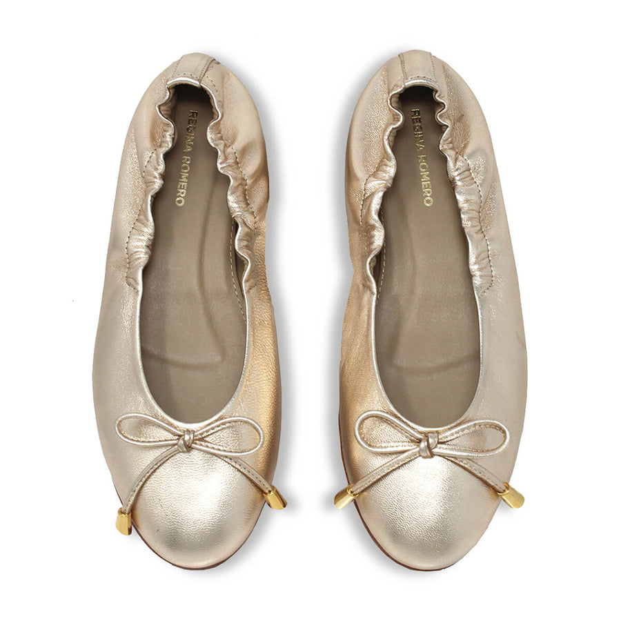 SORELLA - Champagne Regina Romero Zapato Flat Balerina de Piso Paea Dama en Pie