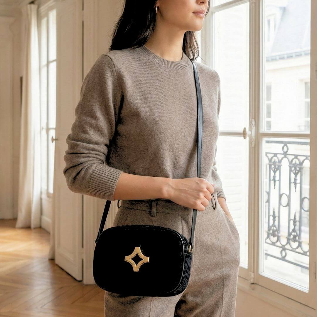 COLETTE - Negro Print Regina Romero Accesorio Bolso Para Dama en Piel