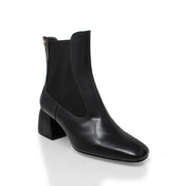 Botines VOGA 40 Regina Romero en piel color negro, tacón bajo