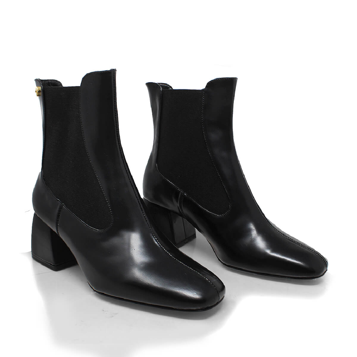 Botines VOGA 40 Regina Romero en piel color negro, tacón bajo