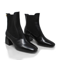 Botines VOGA 40 Regina Romero en piel color negro, tacón bajo