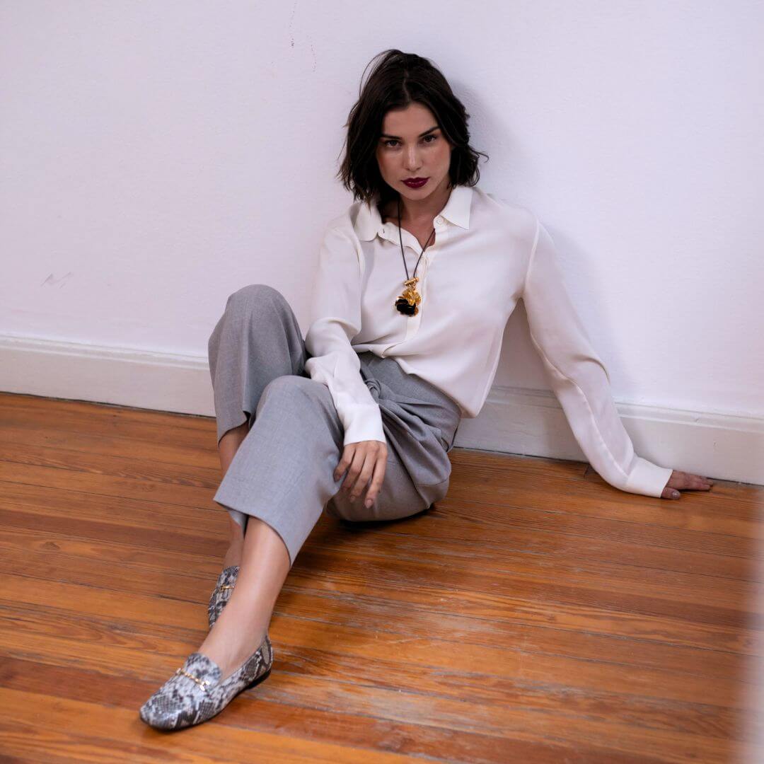FANY - Beige Regina Romero Zapato Mocasin de Piso Para Dama en Piel