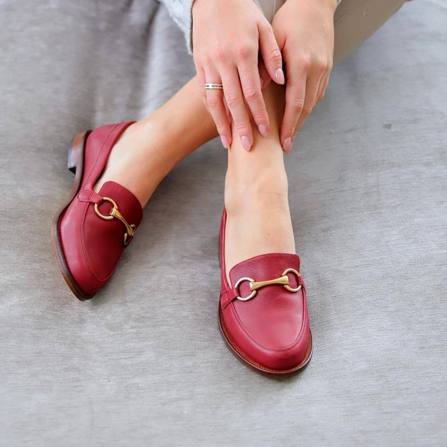 JUDY - Rojo Regina Romero Zapato Mocasin de Piso Para Dama en Piel