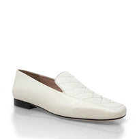 NELLY - Latte Regina Romero Zapato Mocasin de Piso Para Dama en Piel