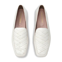 NELLY - Latte Regina Romero Zapato Mocasin de Piso Para Dama en Piel