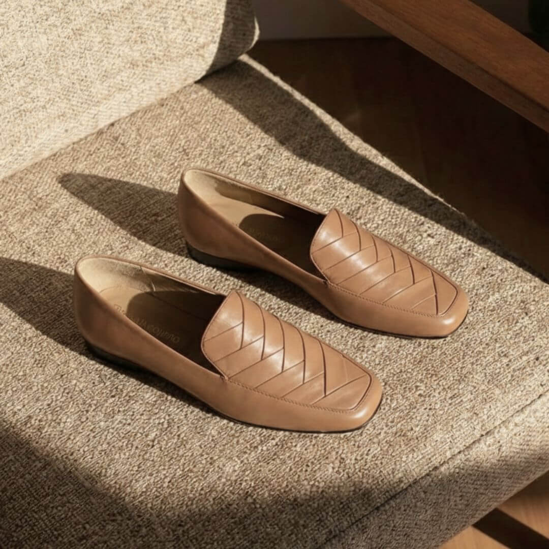 NELLY - Capuccino Regina Romero Zapato Mocasin de Piso Para Dama en Piel