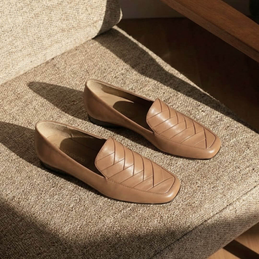 NELLY - Capuccino Regina Romero Zapato Mocasin de Piso Para Dama en Piel