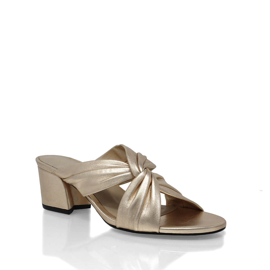 LINDA 55 - Champagne Regina Romero Zapato Sandalia Zapatilla Tacon Bajo Para Dama en Piel