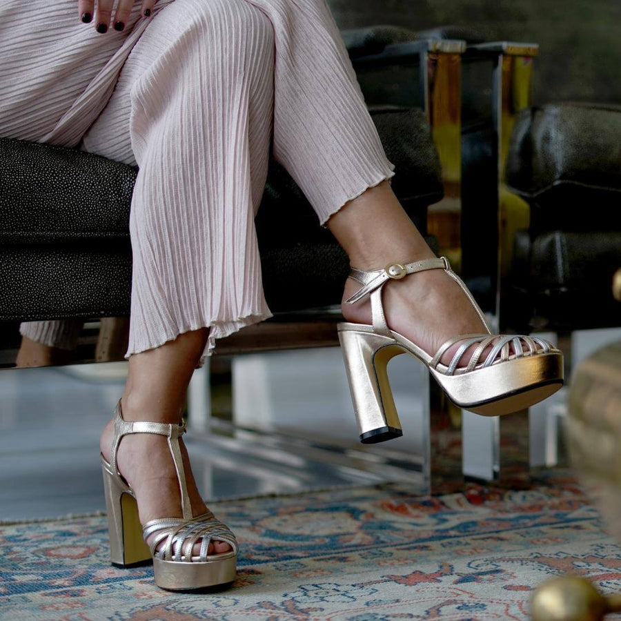 HELENA 120 - Oro Claro Regina Romero Zapato Sandalia Plataforma Tacon Alto Para Dama en Piel