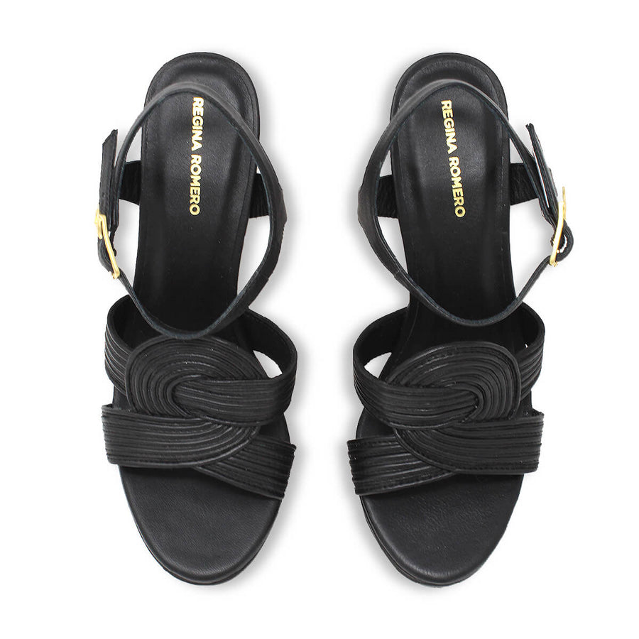 Sandalias Zenya 135 Regina Romero en piel color negro, tacon muy alto