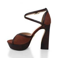 Sandalias de plataforma BELLAGIO 125 Regina Romero en piel color tan y cafe, tacón muy alto