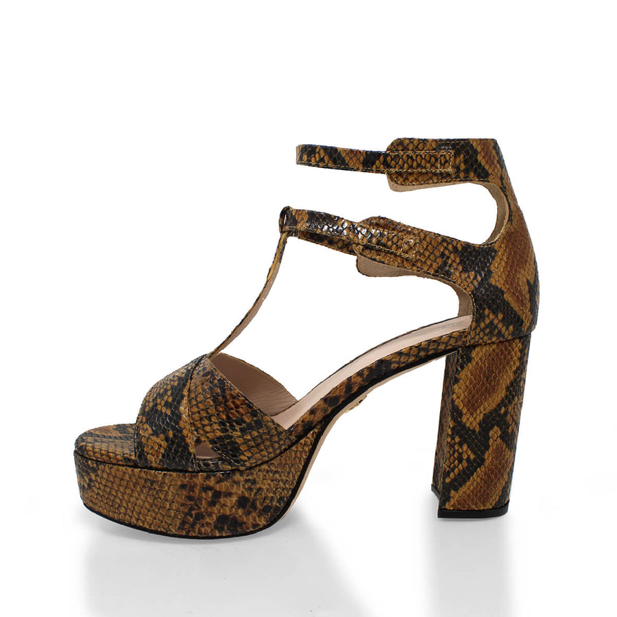 Sandalias de plataforma JANE 95 Regina Romero en piel color miel print, tacón alto