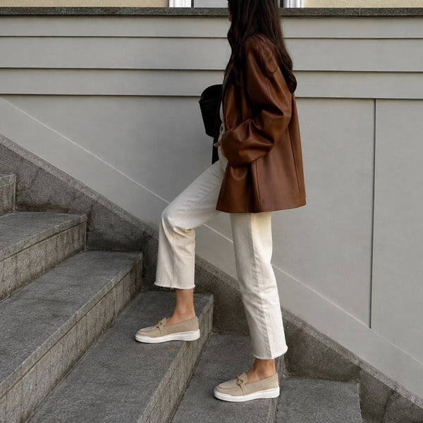 Tenis Judy Flow Regina Romero en piel color beige