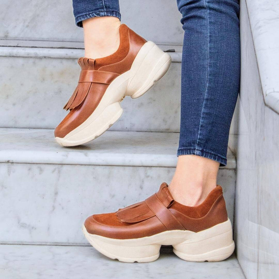 KENDALL 75 - Tan Regina Romero Zapato Tenis Urbano Sport Para Dama en Piel