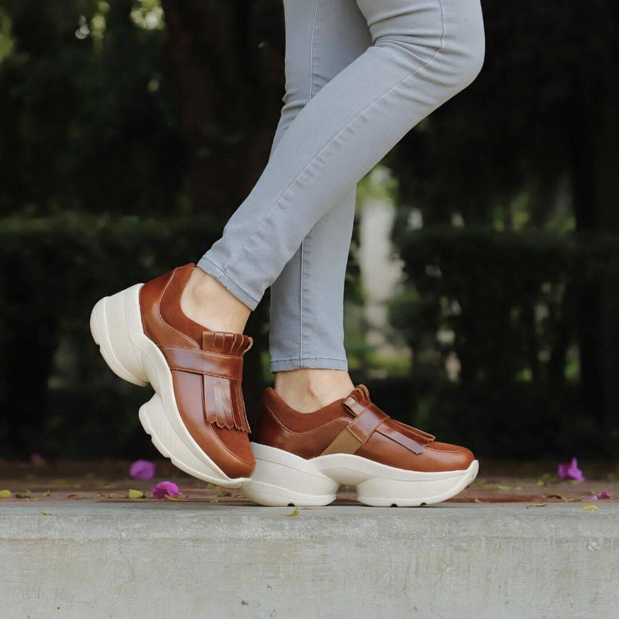 KENDALL 75 - Tan Regina Romero Zapato Tenis Urbano Sport Para Dama en Piel