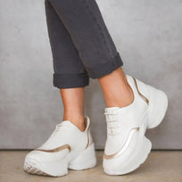 KIM 75 - Blanco y Oro Claro Regina Romero Zapato Tenis Urbano Sport Para Dama en Piel