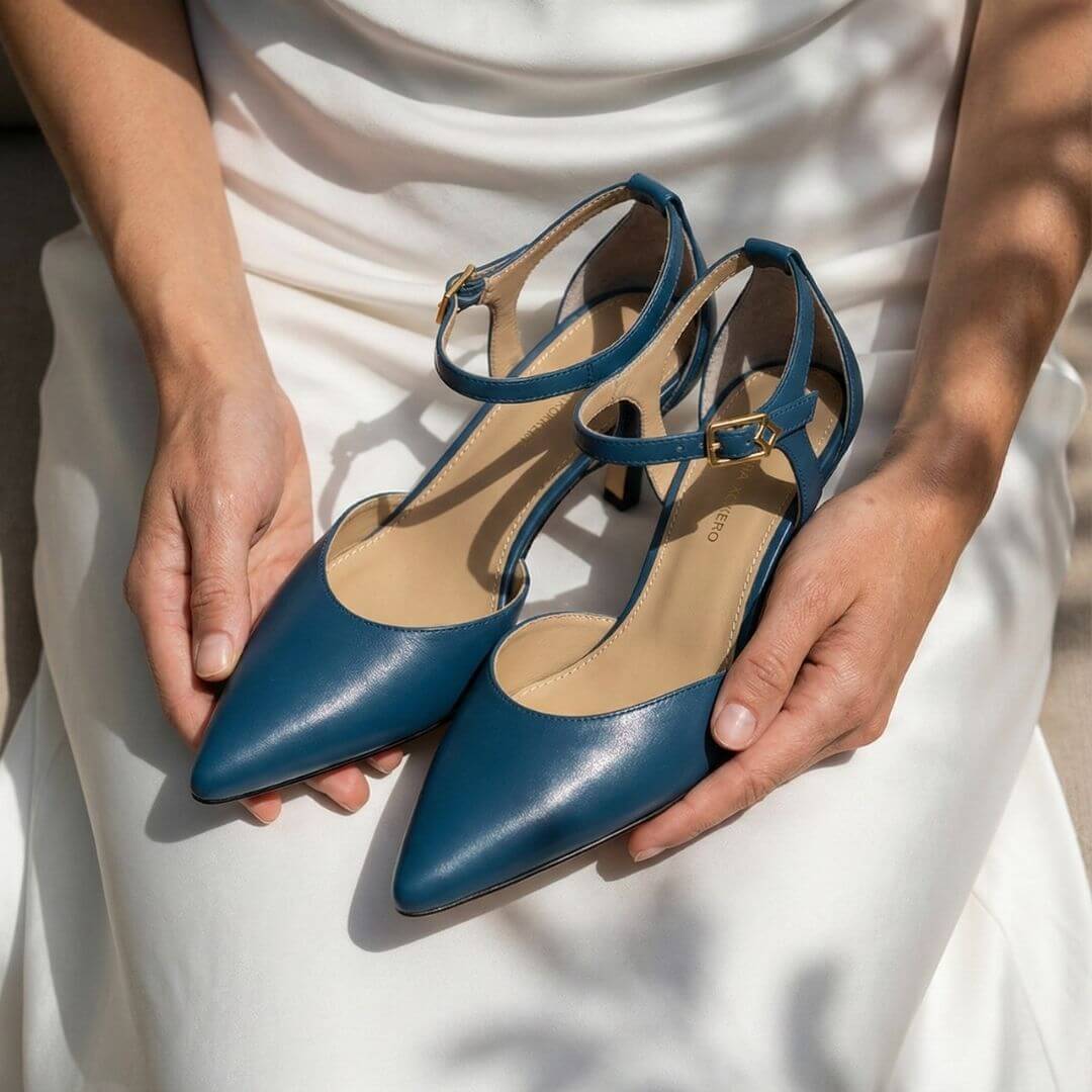 ILYANA 60 - Azul Plumbago Regina Romero  Zapato Zapatilla Tacon Bajo Para Dama en Piel