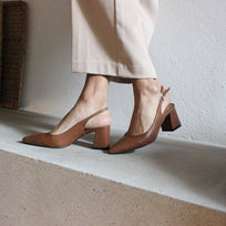 TANIA 50 - Nuez Regina Romero Zapato Zapatilla Tacon Bajo Para Dama en Piel