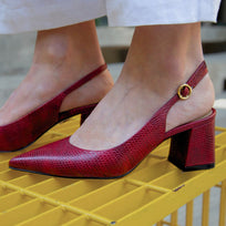 TANIA 50 - Rojo Regina Romero Zapato Zapatilla Tacon Bajo Para Dama en Piel