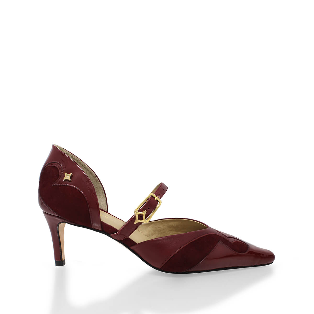 Zapatillas de piel color vino con contraste de charol y pulsera, modelo Taos de Regina Romero