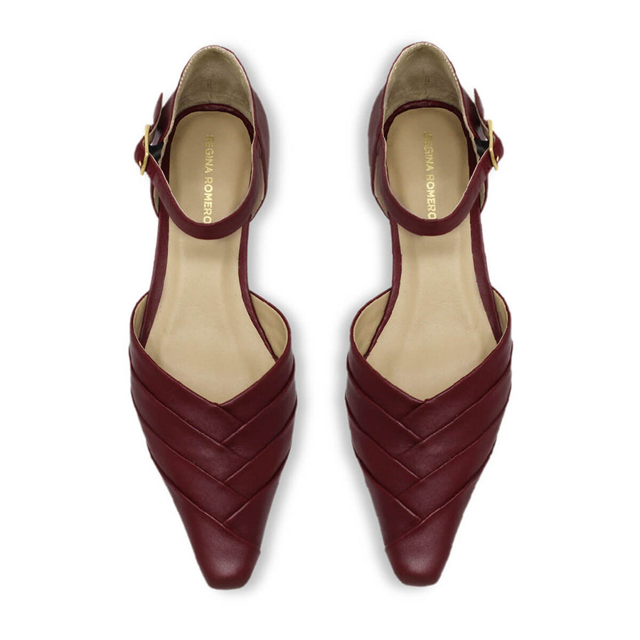 Zapatillas VIANNA 30 Regina Romero en piel color vino, tacón bajo