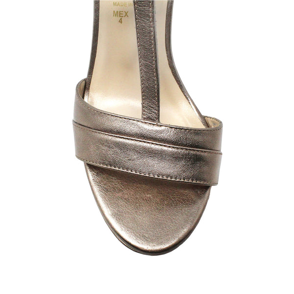 Sandalias Pita 125 Regina Romero en piel color seda, tacon muy alto