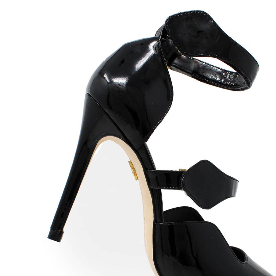 ASTRA 105 - Charol Negro Regina Romero Zapato Zapatilla Tacon Alto Para Dama en Piel