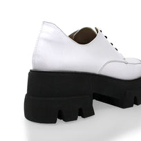KRYSTA 65 - Charol Blanco Regina Romero Zapato Tenis Urbano Sport Para Dama en Piel