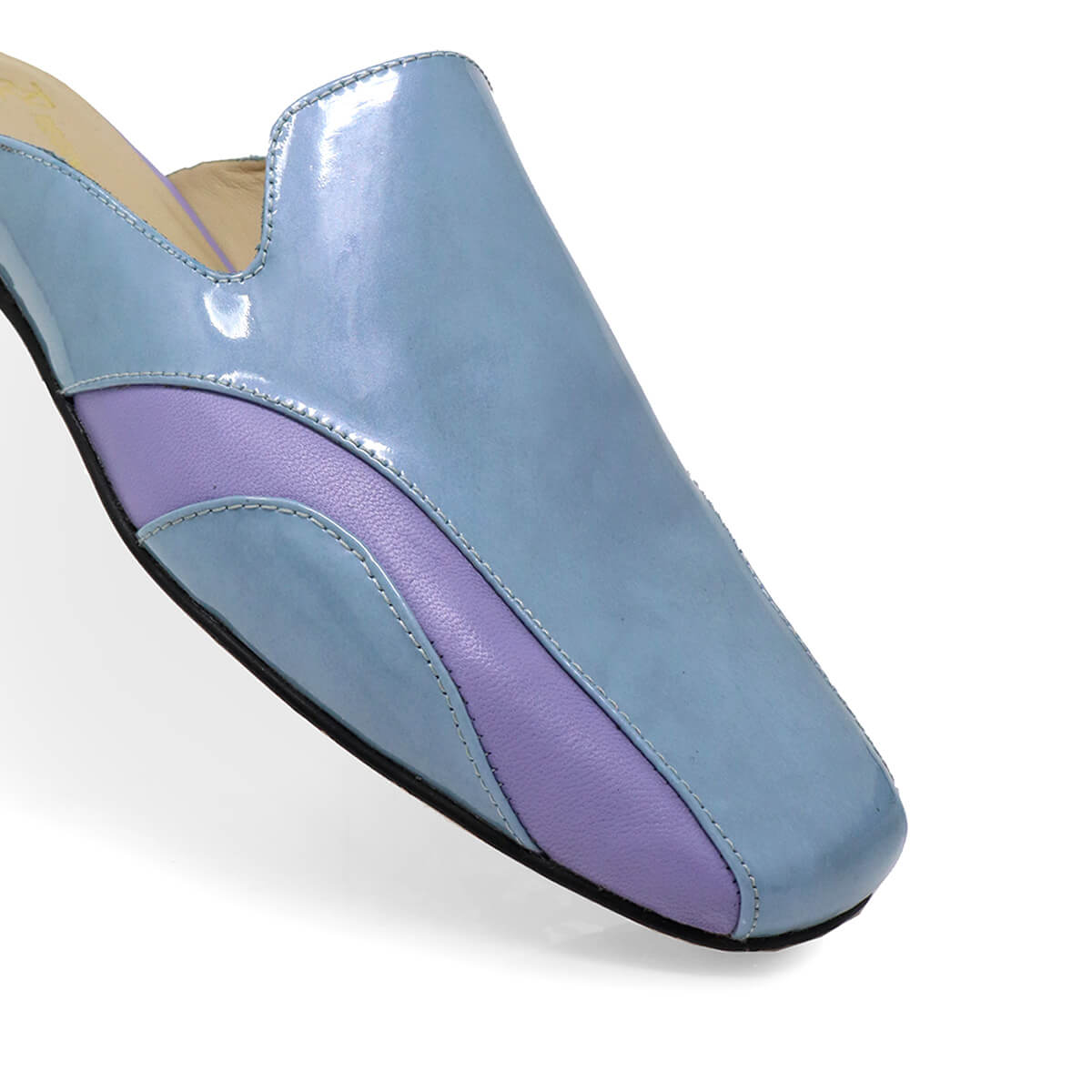 CECY - Charol Azul y Lila Regina Romero Zapato Flat Mule de Piso Para Dama en Piel