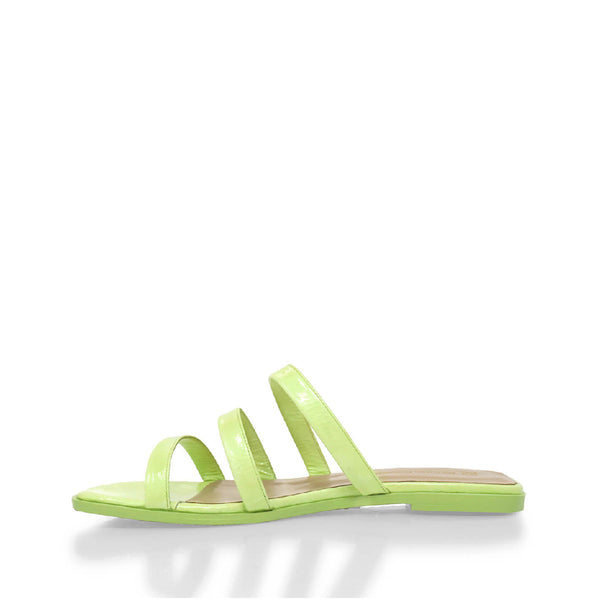 Sandalias Cilia Regina Romero en piel color charol menta