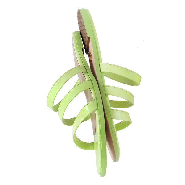 Sandalias Cilia Regina Romero en piel color charol menta