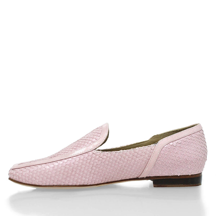 CORA - Light Pink Regina Romero Women's Flat Moccasin Shoe in Leather