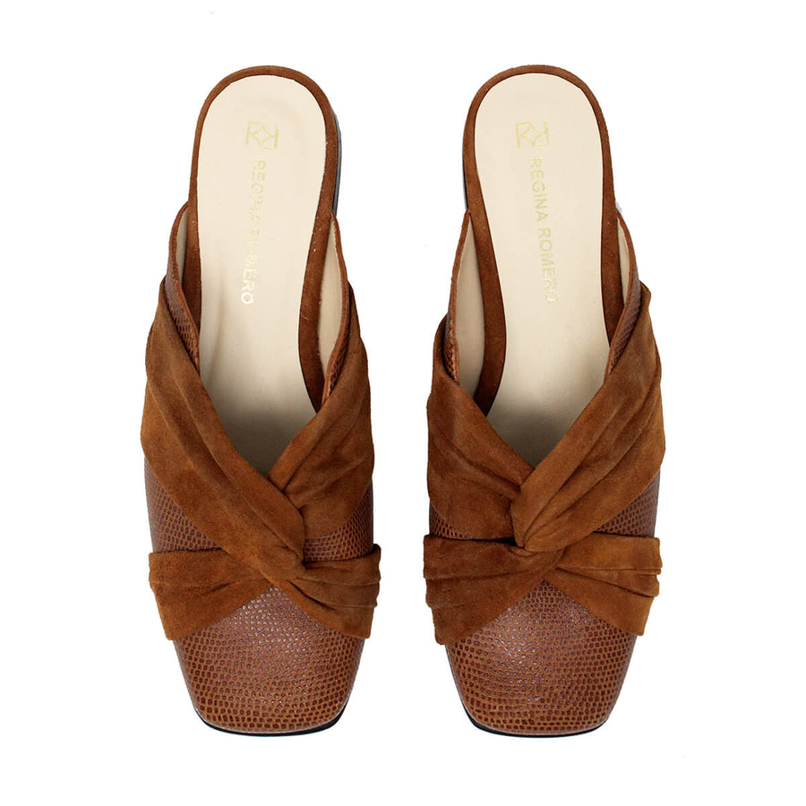 GISELLE - Nuez Regina Romero Flat Ballerina Floor Shoe for Women in Leather