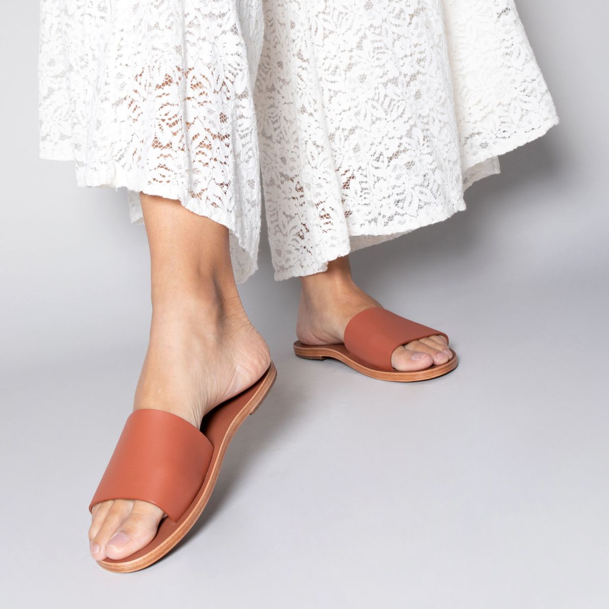 ALMA - Terracotta Regina Romero Resort Women's Floor Sandal Shoe in Leather