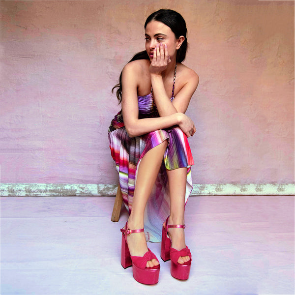 Sandalias Ale 150 Regina Romero en piel color fucsia, tacon muy alto